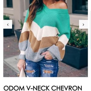 Vici chevron vneck sweater